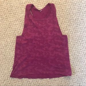 Lululemon magenta camo tank women’s size 8